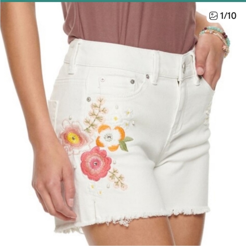 Embroidered Floral White Jean Shorts